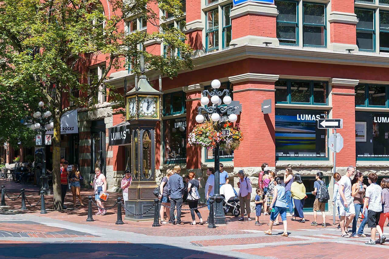 Gastown’s steam clock on Water Street